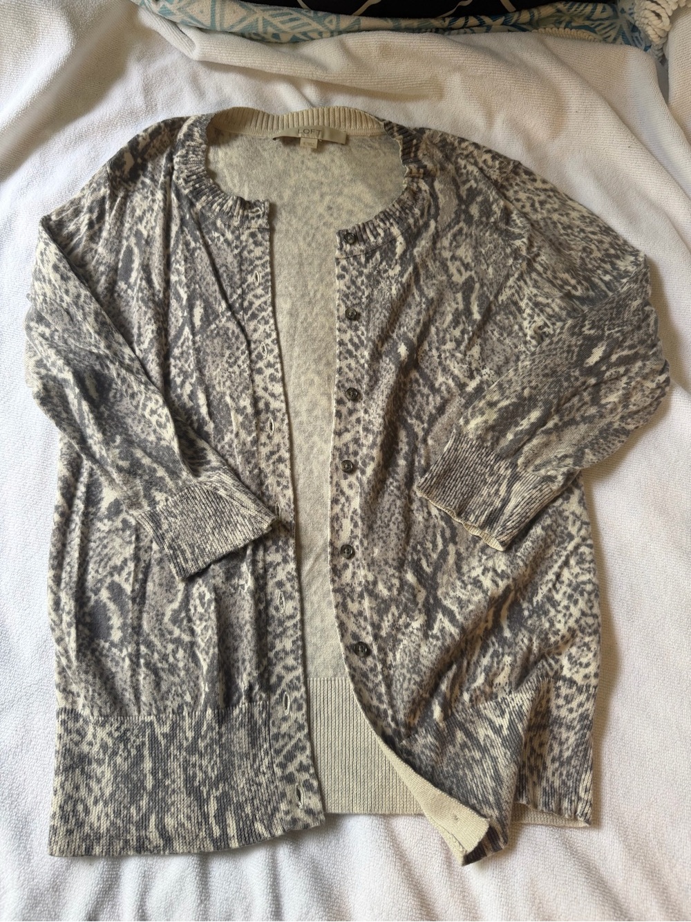 LOFT Neutral Gray Patterned Button-Front Cardigan